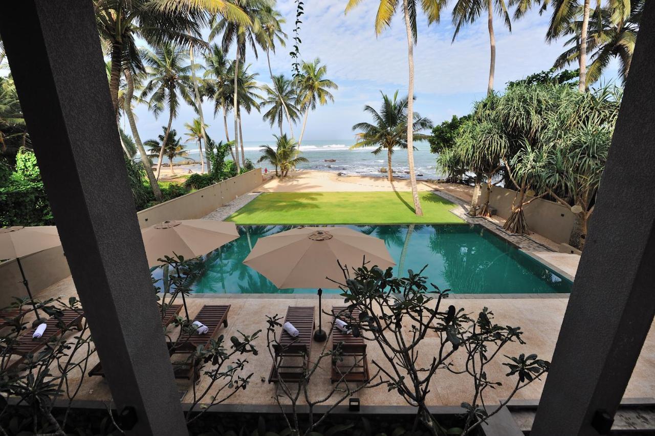 Tantalize Beach Hikkaduwa Buitenkant foto